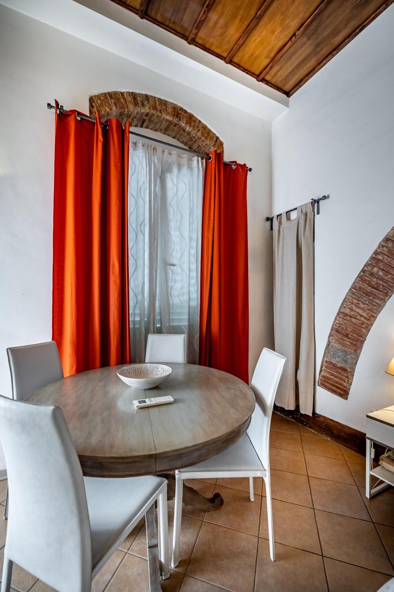 Roommo Beccaria Флоренция Экстерьер фото